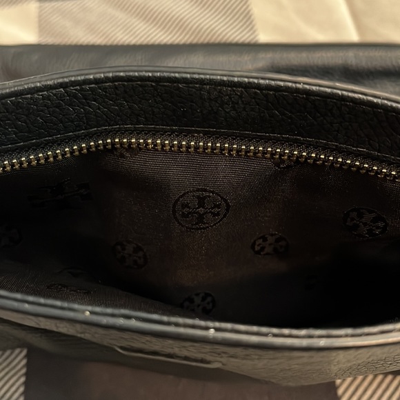 Tory Burch combo crossbody and wallet - Picture 7 of 12